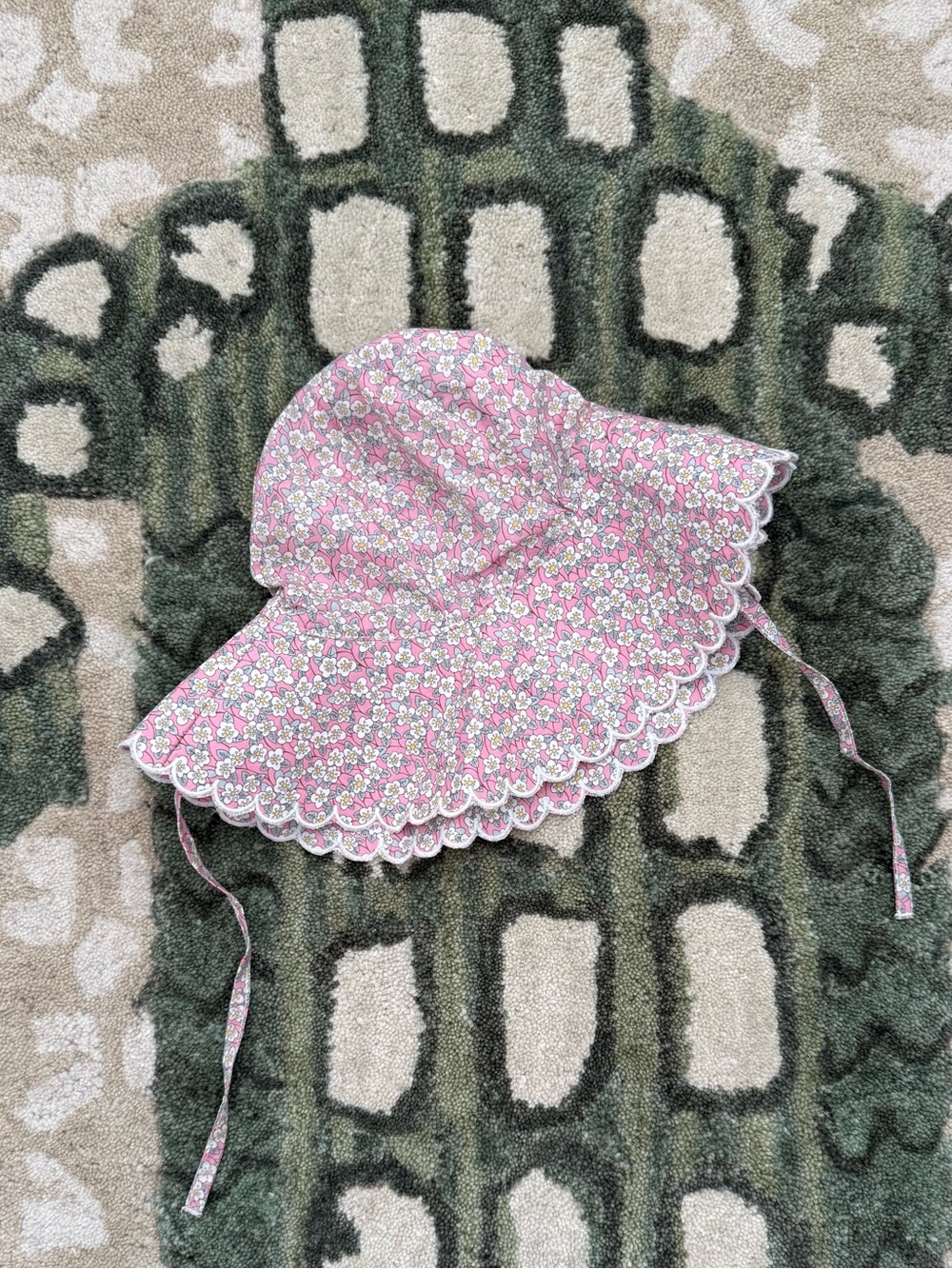 Olivier London Small Pink Floral Scalloped Sun Hat | NWOT